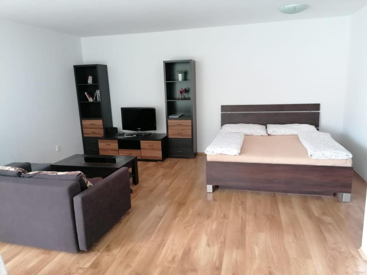 Modern City Center Apartment With Private Parking Martin Exterior foto